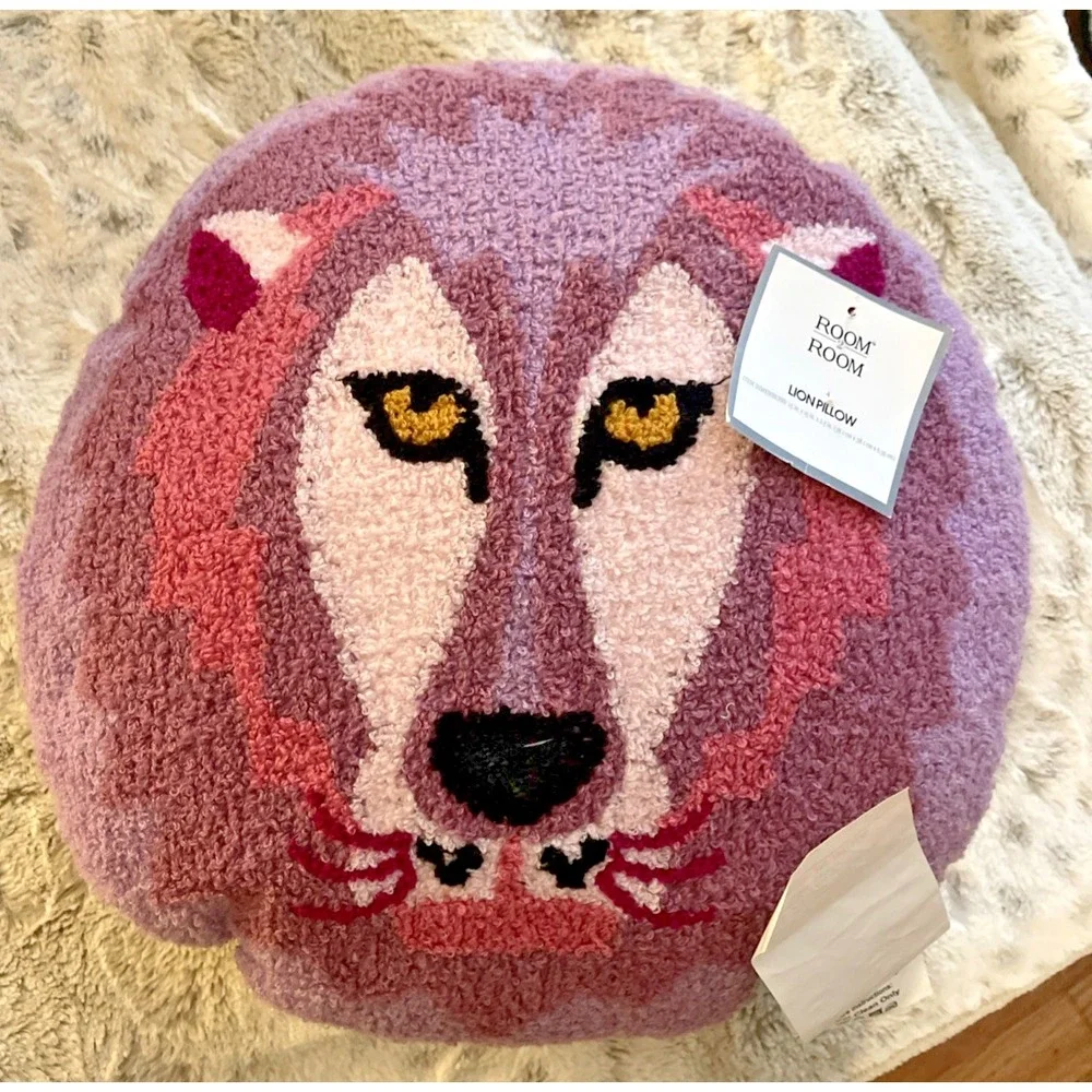 Room 2 Room Round Lion‎ Pillow Pink & Purple Face Embroidered 15x15